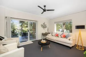 A Little Jewel By The Sea - Narrawallee