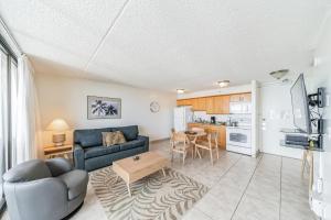 Waikiki Banyan Condo With Panoramic 37th Floor Ocean Views condo