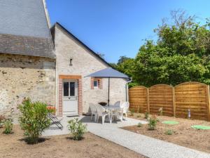 Maisons de vacances Gite tout inclus a Joue-les-Tours avec grand jardin, proche chateaux et nature - FR-1-381-545 : photos des chambres