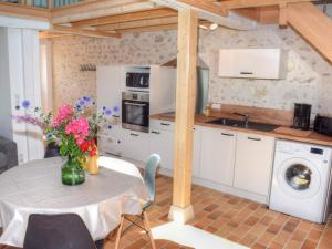 Maisons de vacances Gite tout inclus a Joue-les-Tours avec grand jardin, proche chateaux et nature - FR-1-381-545 : photos des chambres