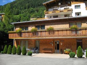 Apartment - Ground Floor room in Alpina Central