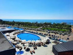 Sea View Metro City Apartment - Kakhaberi