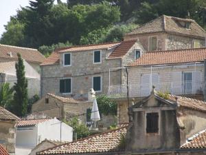 Rustic Apartment in Vis with sea view