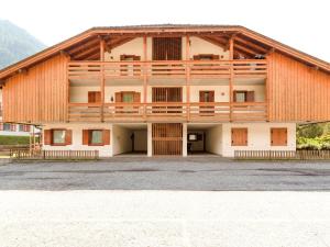 obrázek - Spacious Chalet with Garden near Ski Area in Tyrol