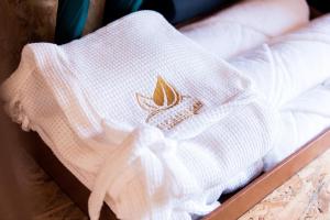 ลีฟ เลค กาญจน์ รีสอร์ท