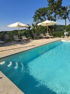 Apartamento con vistas a la piscina