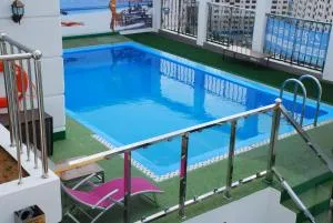 Beverly Hills Suite Residence - Sŏmun-ni