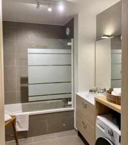 Appartements Les Lucioles - Charming flat in the mountains : photos des chambres