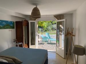 Villas Mas provencal contemporain piscine et tennis : photos des chambres