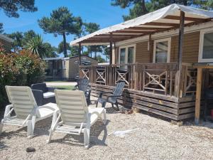 Appartements Mobil Home 6 personnes Camping 5 etoiles : photos des chambres