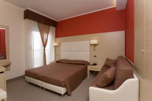 Double or Twin Room with Side Sea View room in Hotel Rivamare