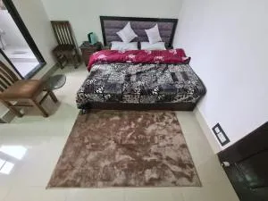 Royal Pamposh - Chhatabal