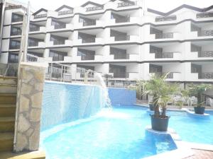 Royal Palm Apartments