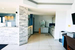 Super 8 by Wyndham Pueblo