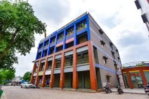 FabHotel Symphony Grand - Vastral