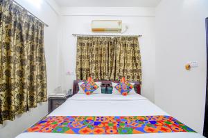 FabHotel Moon Residency