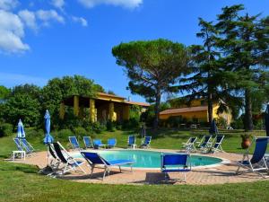 obrázek - Restful Farmhouse near Forest in Vinci with Pool