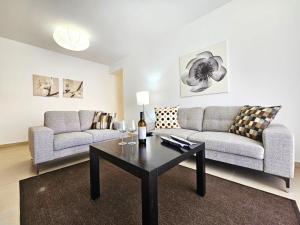 Elysia Park Apartments