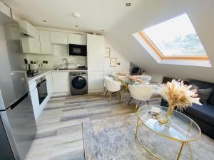 Apartment in Stepney Green - 4-звездочные отели в городе Лондон