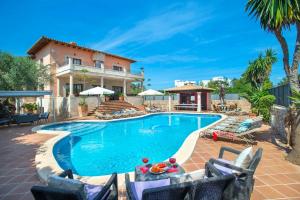 Oliveres by Vintage Travel