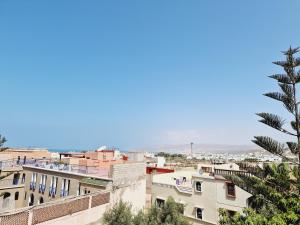 1Bed Apt Sleeps 4 - Free Parking Wifi Near Beach