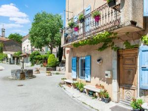 Maisons de vacances Holiday home in Saint-Julien-du-Verdon with garden : photos des chambres