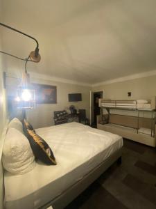 Hotels Logis Central Hotel & Spa : photos des chambres