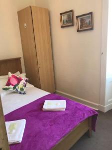 Central 3 bedrooms apartment for upto 6