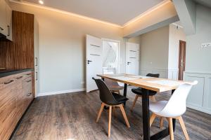 VIP ApB 63qm 3 Zi Dachgeschoss Klimaanlage große Wohnküche großes Bad 2 WCs 3 Betten 1 Schlafsofa