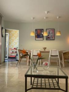 Apartamento sobre el mar