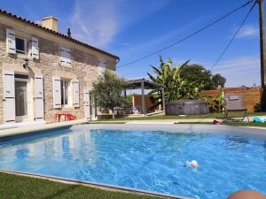 Villas Villa avec piscine et Jacuzzi : photos des chambres