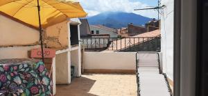 Maisons de vacances Entre Mer et Montagne Maison de village AVEC VUE SUR LE CANIGOU a 5 minutes a pied du Lac, situee dans le joli village de Vinca, Village aux 3 lacs, SOLEIL et Campagne : photos des chambres