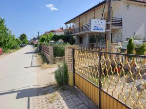 Villa Shine Apartment 1