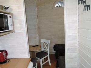 Holiday House in Dziwnówek near Sea and Lake