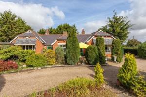 Cosy Pet-Friendly Norfolk Broads Retreat