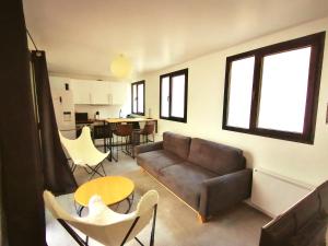 B&B / Chambres d'hotes Le chene fleuri : photos des chambres