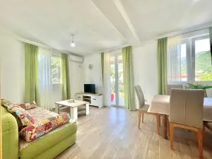 Talia Apartments - Podlastva