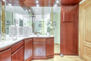 Avda de Rhode 113 - Barneda