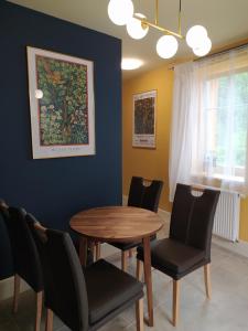 Pod hradbami Křivoklát