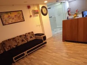 Hotel Shiv Inn - Uwārsad