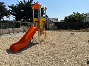 Maisons de vacances Le COTTAGE Baulois-Entre MER et NATURE- Plages- Tout a velo ou a pied- PISCINE couverte : photos des chambres