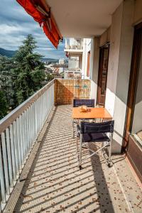 Appartements Les Campanes - T3 vue sur les montagnes : photos des chambres