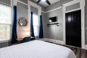 Suite near downtown Louisville, KY - Suite I