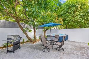 Up to 16 guests! Modern house near Wynwood