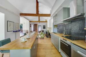 Maisons de vacances Charming house with large garden 1 hour from Paris : photos des chambres