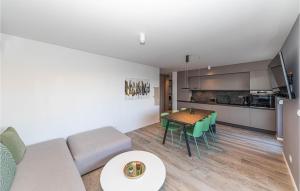 Awesome Apartment In Okrug Gornji