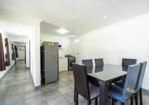 Casa Ashly: 2-Bedroom Home for 10
