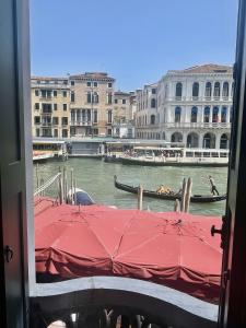 Royal Rialto Apartment - Grand Canal View
