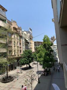 Lungros Square Apartment