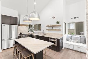 Canyons Creekside 3b3ba Townhouse 1 Block to Ski Lift